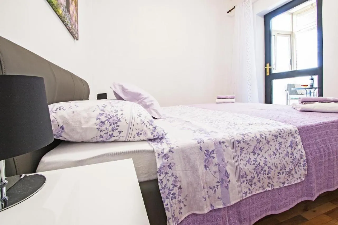 Holiday Apartment Perojka